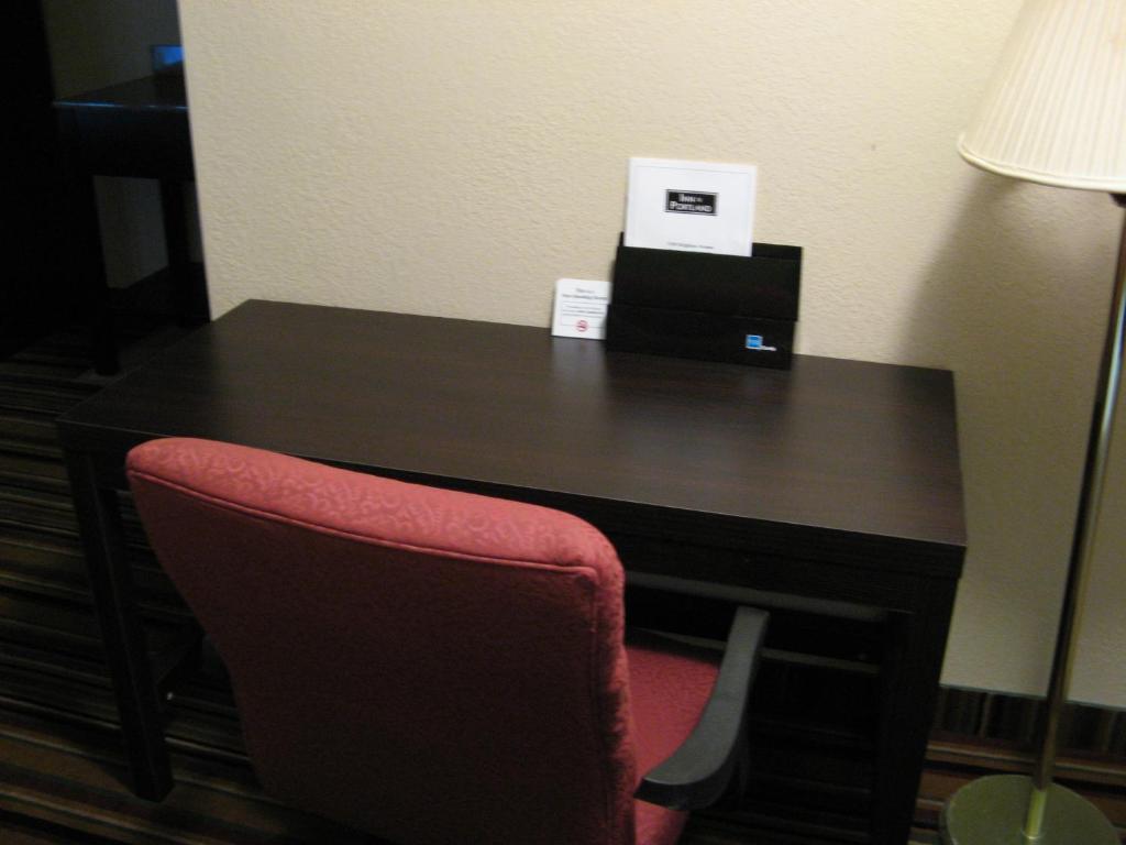 Inn At Portland Room photo
